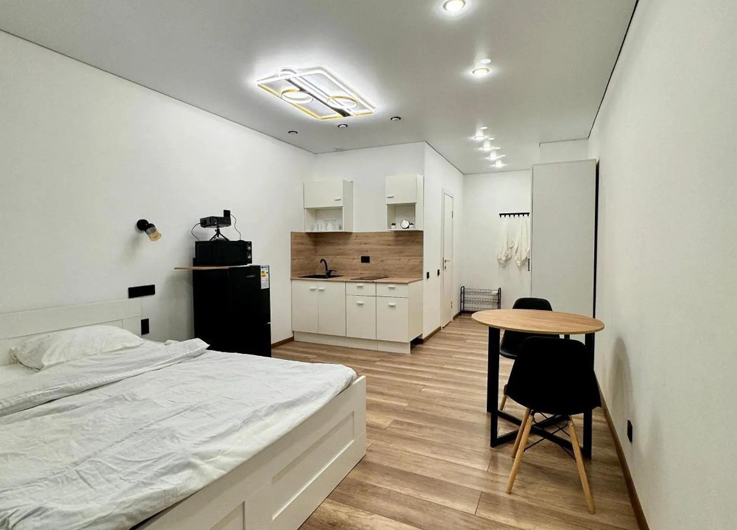 1 Комнатная Студия С Кинотеатром 1В Apartment Almaty